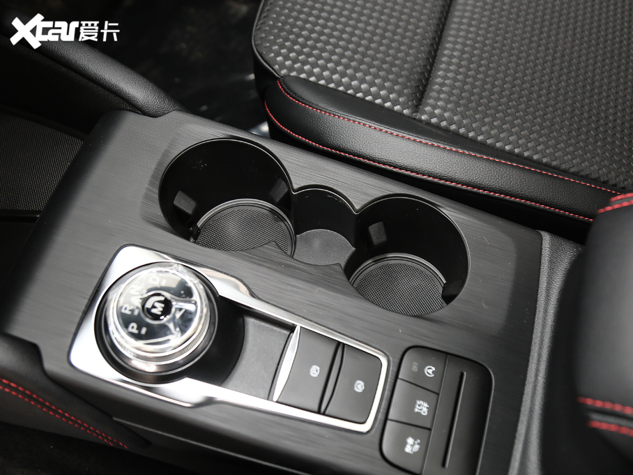 2021˹  EcoBoost 180 ԄST Line