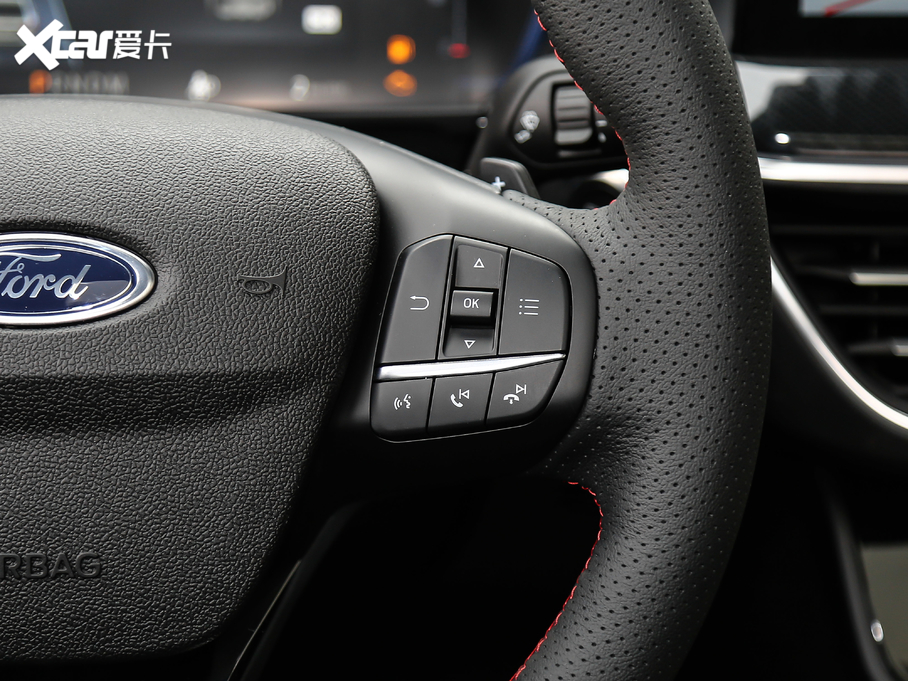 2021˹  EcoBoost 180 ԄST Line