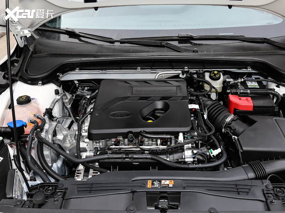 2021˹  EcoBoost 180 ԄST Line