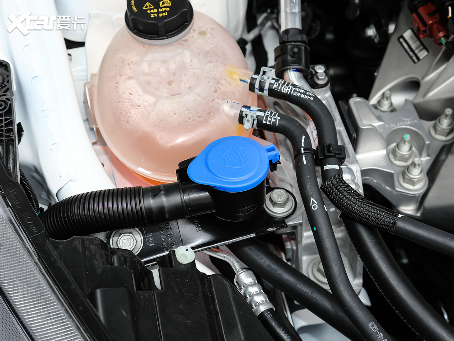 2021˹  EcoBoost 180 ԄST Line