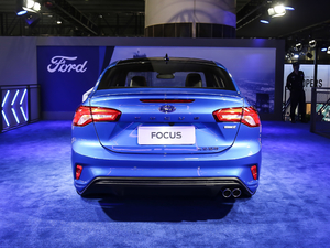 2021 EcoBoost 180 ԄST Line 	