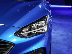 2021 EcoBoost 180 ԄST Line 