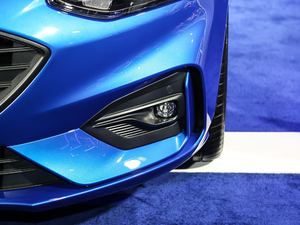 2021 EcoBoost 180 ԄST Line ǰF