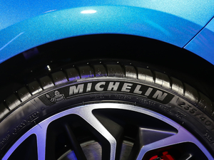 2021 EcoBoost 180 ԄST Line ݆̥Ʒ