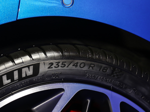 2021 EcoBoost 180 ԄST Line ݆̥ߴ