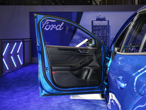 2021 EcoBoost 180 ԄST Line {λ܇T