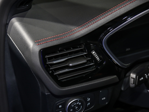 2021 EcoBoost 180 ԄST Line g