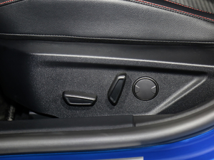 2021 EcoBoost 180 ԄST Line {{