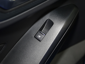 2021 EcoBoost 180 ԄST Line g