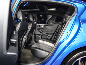 2021 EcoBoost 180 ԄST Line ſg