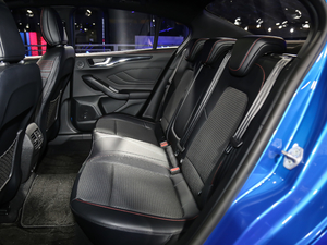 2021 EcoBoost 180 ԄST Line 