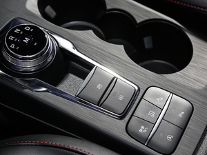 2021 EcoBoost 180 ԄST Line v܇Ƅ