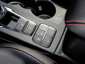 2021 EcoBoost 180 ԄST Line п؅^