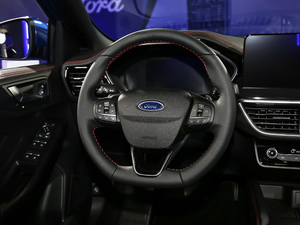 2021 EcoBoost 180 ԄST Line P