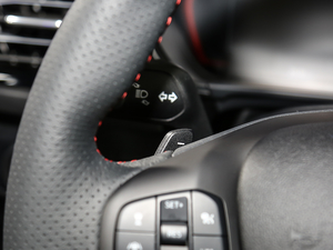 2021 EcoBoost 180 ԄST Line п؅^