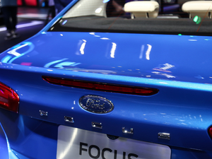 2021 EcoBoost 180 Ԅh (x)(ji)^