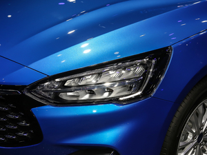 2021 EcoBoost 180 Ԅh ^