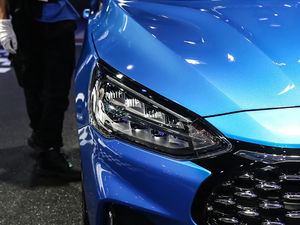 2021 EcoBoost 180 Ԅh ^