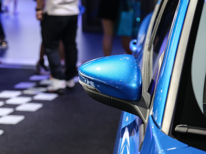 2021 EcoBoost 180 Ԅh ^