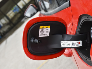 2021 EcoBoost 180 ԄST Line ^