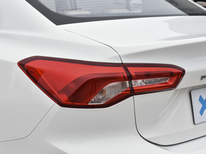 2021 EcoBoost 180 Ԅh ^