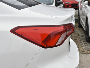 2021 EcoBoost 180 Ԅh ^