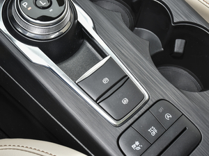 2021 EcoBoost 180 Ԅh v܇Ƅ