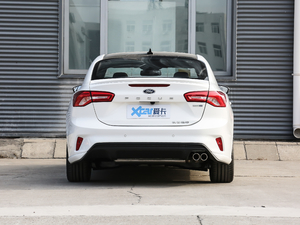 2021 EcoBoost 180 ԄST Line 	