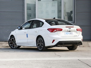 2021 EcoBoost 180 ԄST Line 45