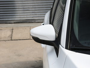 2021 EcoBoost 180 ԄST Line ^