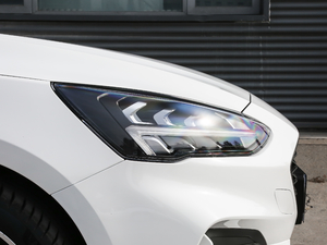 2021 EcoBoost 180 ԄST Line ^