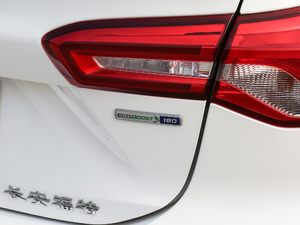 2021 EcoBoost 180 ԄST Line ^