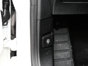 2021 EcoBoost 180 ԄST Line g