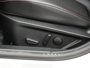 2021 EcoBoost 180 ԄST Line {{(dio)(ji)