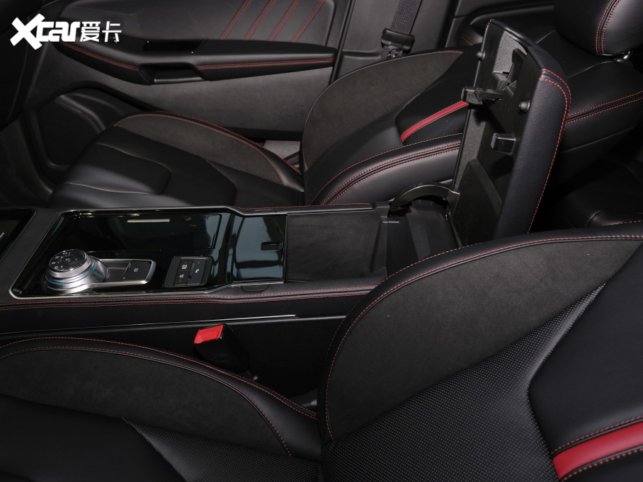 2021J PLUS EcoBoost 245 ST-Line 7 