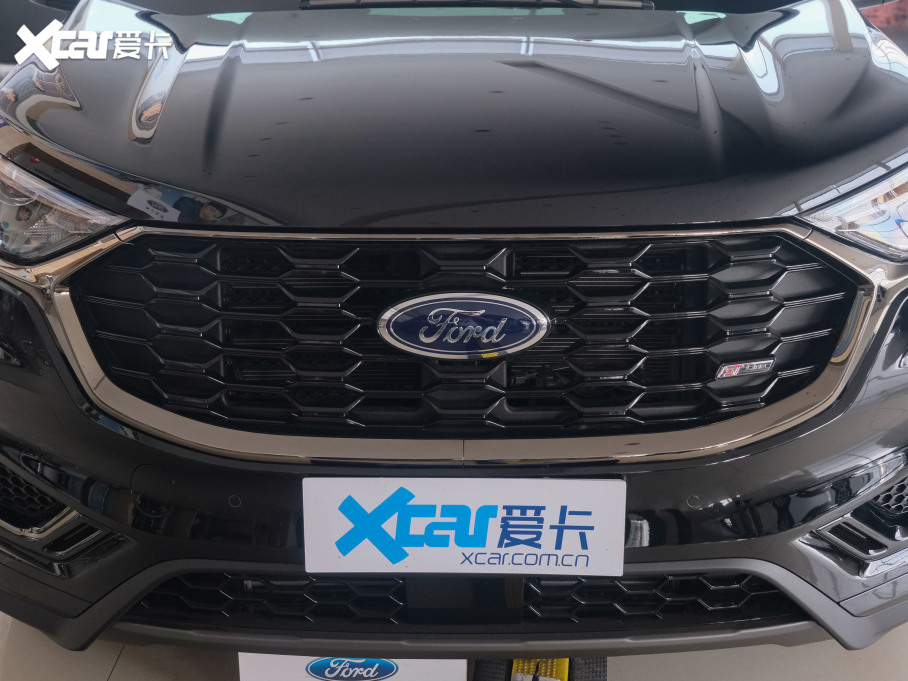 2021J PLUS EcoBoost 245 ST-Line 5 