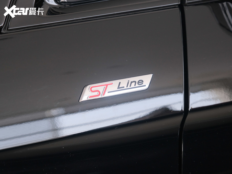 2021J PLUS EcoBoost 245 (q)ST-Line 5 