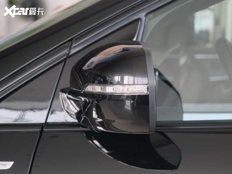 2021J PLUS EcoBoost 245 (q)ST-Line 5 