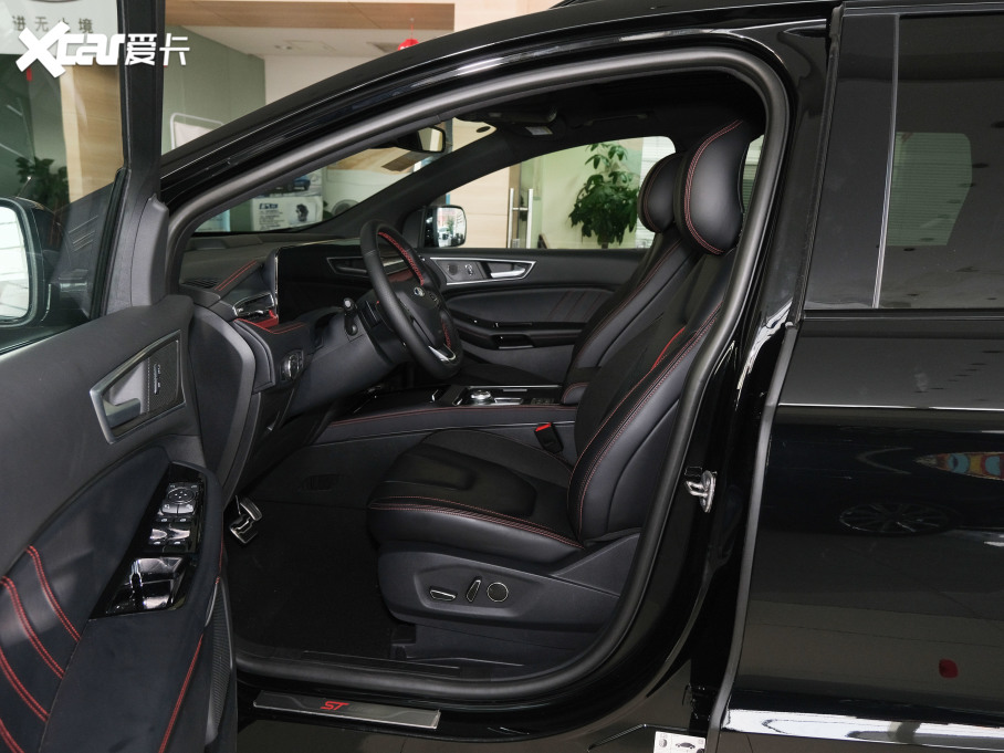 2021J PLUS EcoBoost 245 ST-Line 5 