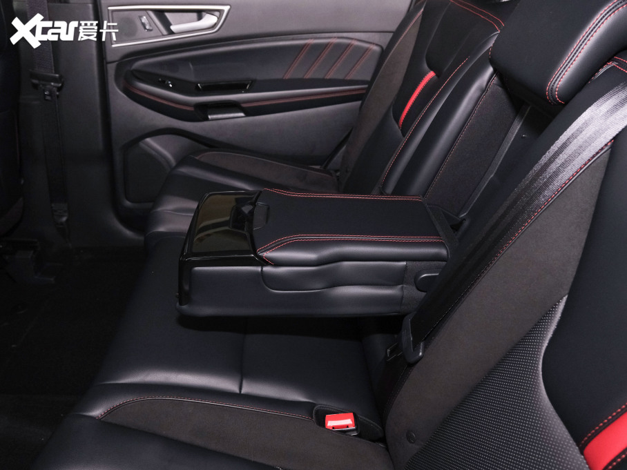 2021J PLUS EcoBoost 245 ST-Line 5 