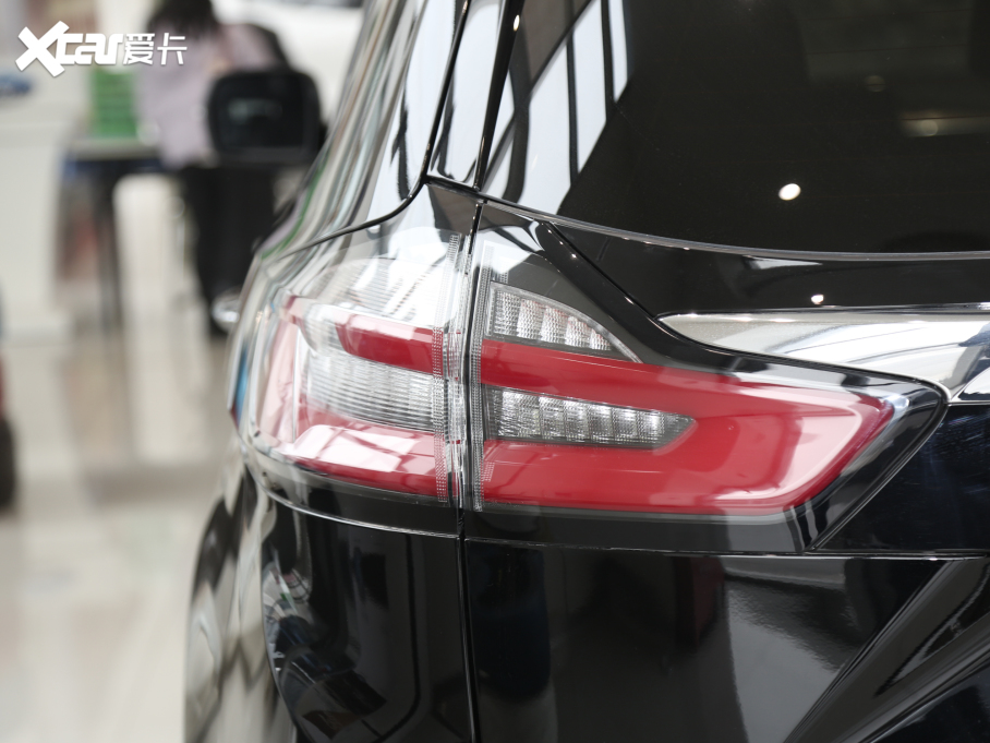 2021J PLUS EcoBoost 245 (q)J 7 