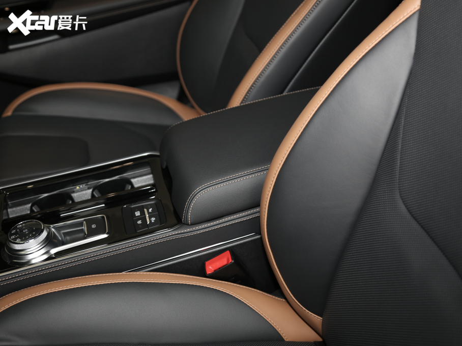 2021J PLUS EcoBoost 245 J 7 