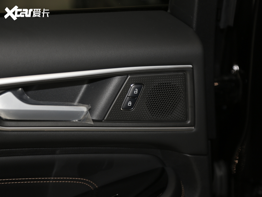 2021J PLUS EcoBoost 245 J 7 