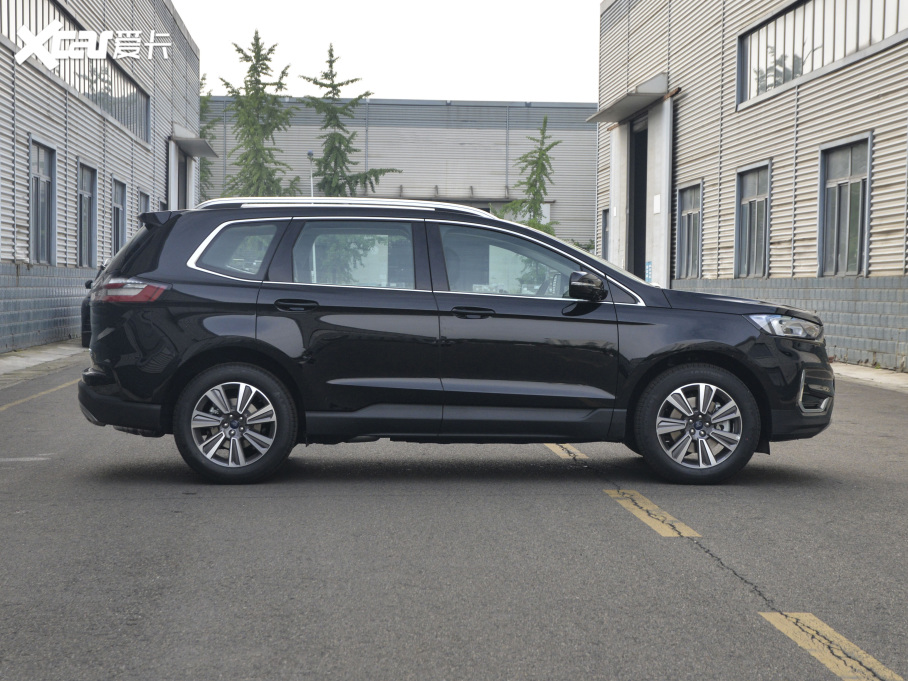 2021J PLUS EcoBoost 245 KJ 5