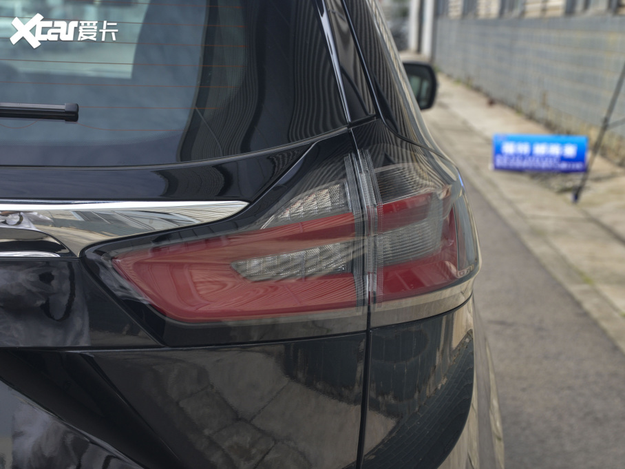 2021J PLUS EcoBoost 245 KJ 5