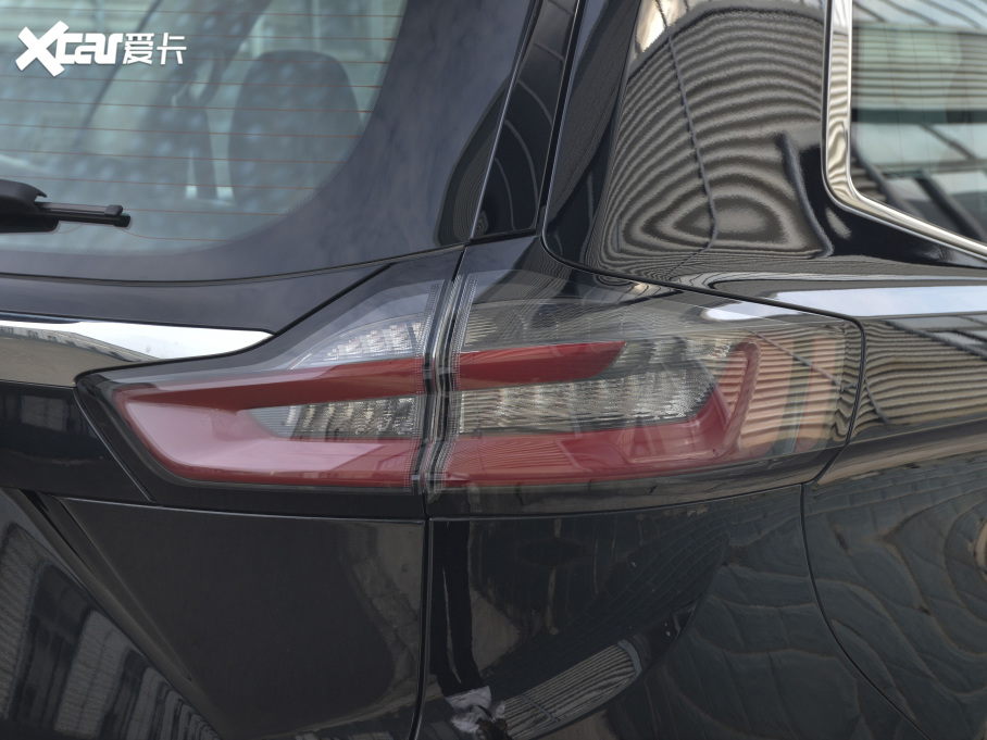 2021J PLUS EcoBoost 245 (q)KJ 5