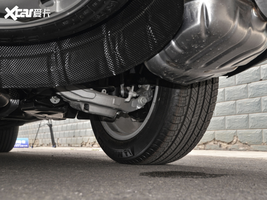 2021J PLUS EcoBoost 245 (q)KJ 5