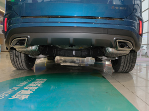 2021款PLUS EcoBoost 245 四驱ST-Line 7座  排气管