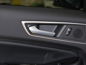 2021PLUS EcoBoost 245 ST-Line 7  g