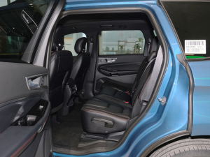 2021款PLUS EcoBoost 245 四驱ST-Line 7座  后排空间